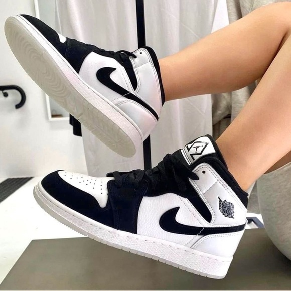 Jordan 1 Mid (GS) Diamond Shorts Sneakers - Picture 3 of 8